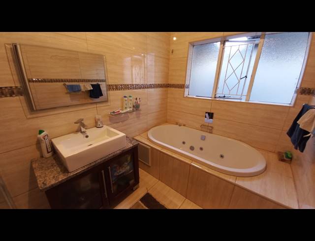 3 BEDROOM HOUSE TO LET IN VANDERBIJLPARK SW 1